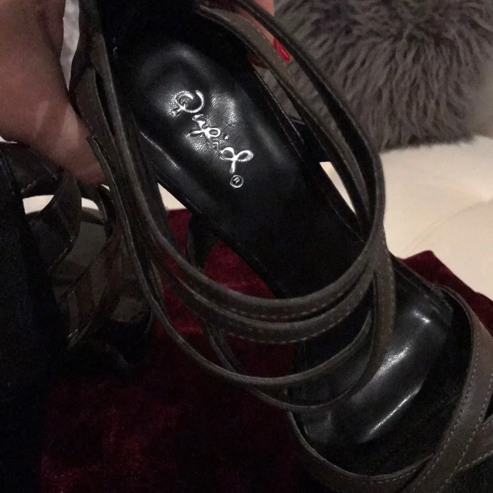 Qupid Black Strappy Heels Platform Sandals Ankle Strap Stiletto NWOT Size 8.5 - Picture 7 of 7